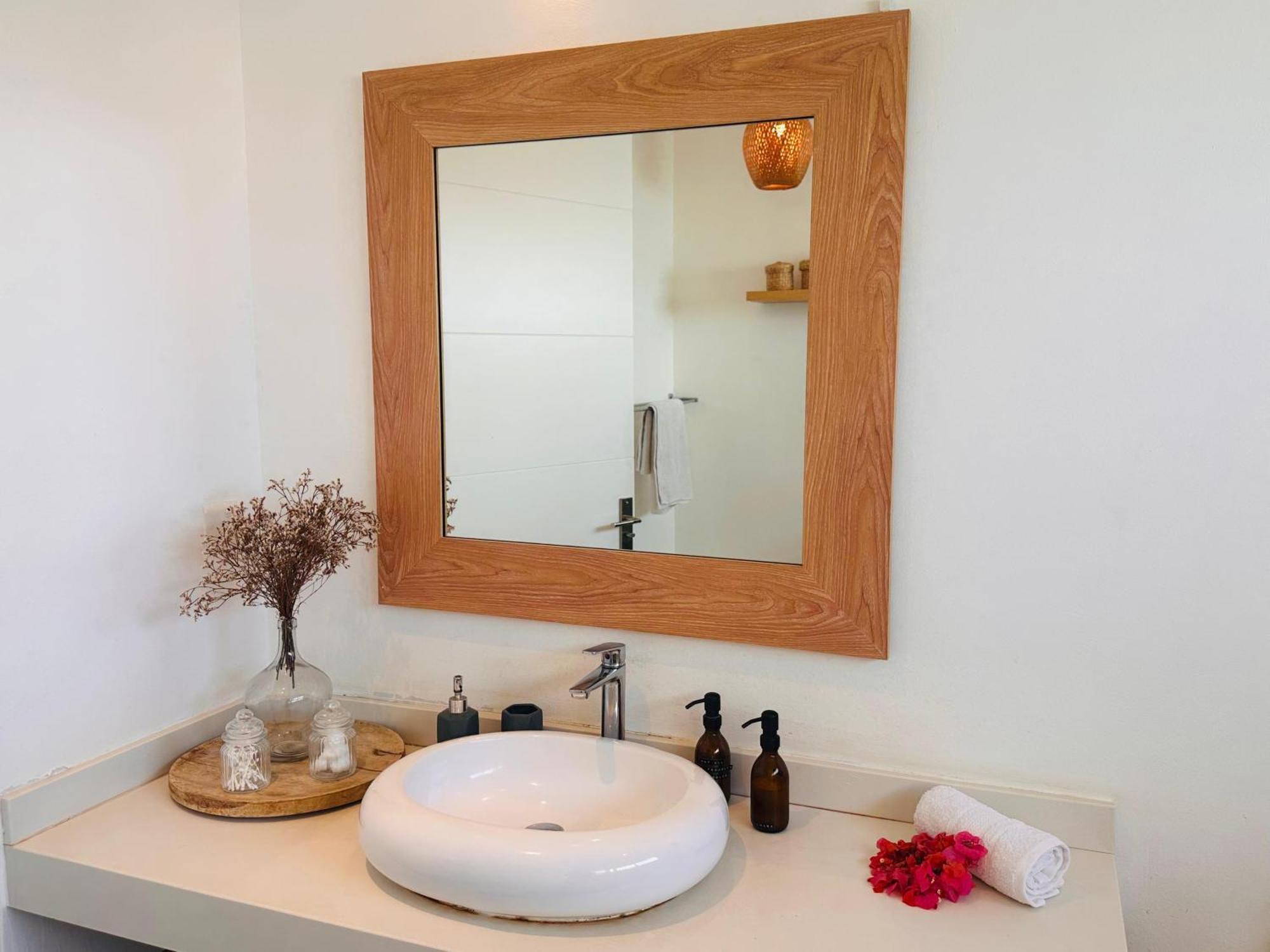 Modern Villa In Grand Bay - Short Walk To Beach Екстериор снимка
