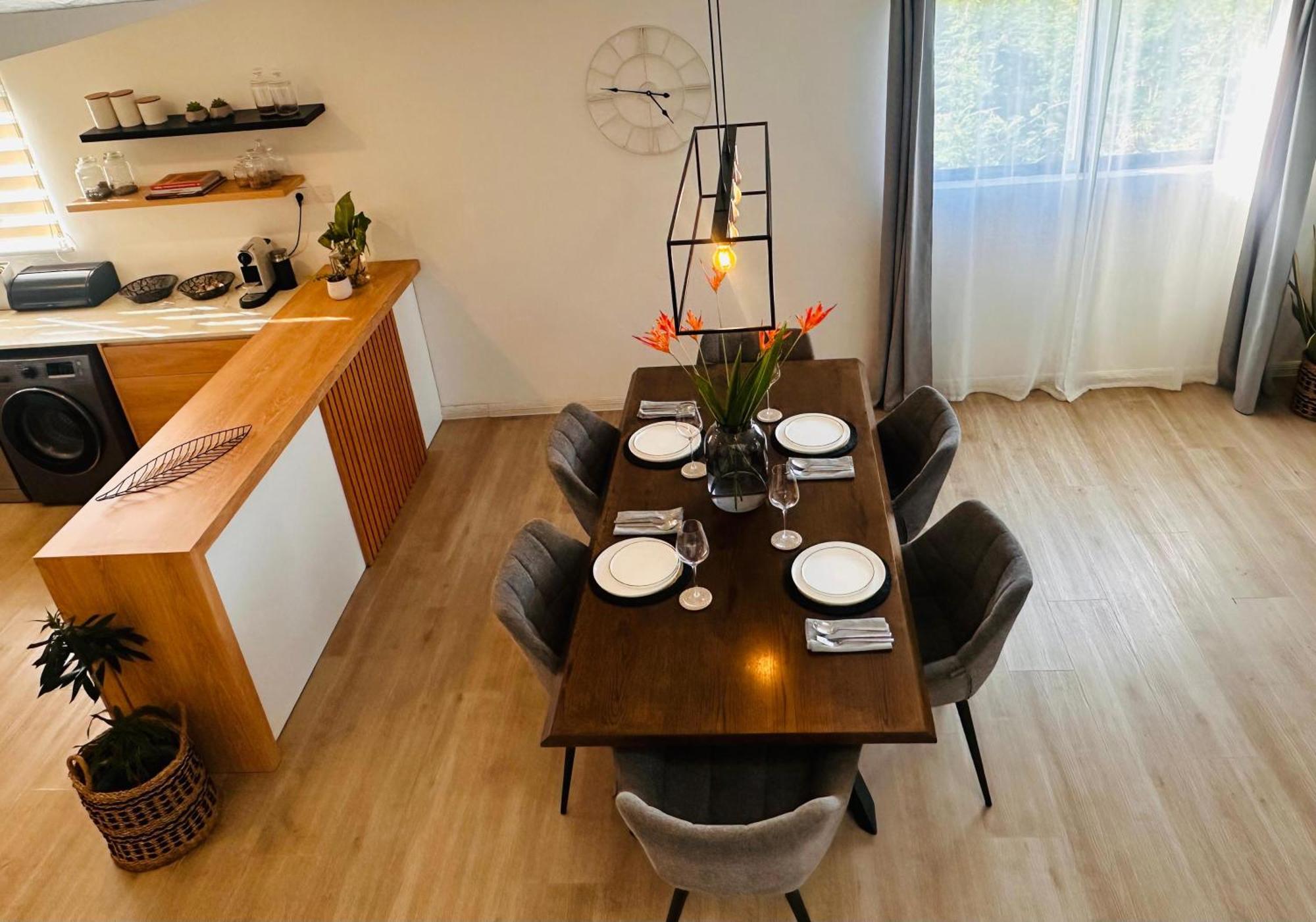 Modern Villa In Grand Bay - Short Walk To Beach Екстериор снимка